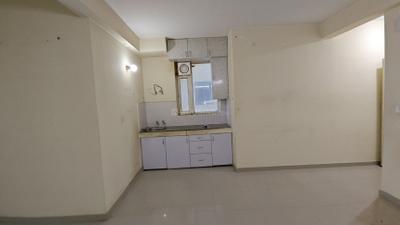 Kitchen Image of 850 Sq.ft 2 BHK Apartment / Flat for rent in Pyramid Urban 67A, Sector 67 Gurgaon for Rs. 18000