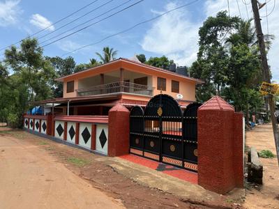 Image of 3600 Sq.ft 6 BHK Independent House for sale in Shoranur, Palakkad for Rs. 9000000