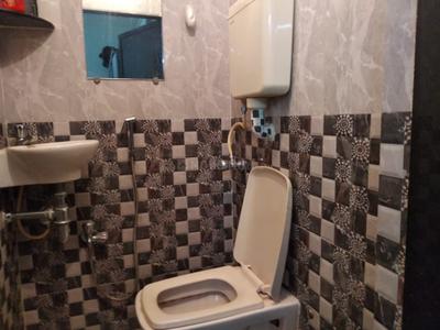 Bathroom Image of 1000 Sq.ft 2 BHK Apartment / Flat for rent in Prabhadevi Mumbai for Rs. 150000