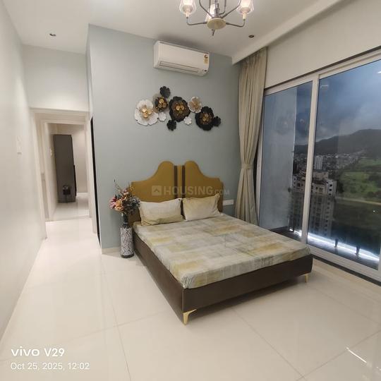 Veer Sapphire Main Image 1