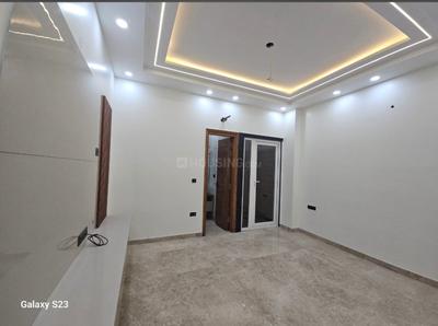Hall Image of 1900 Sq.ft 3 BHK Builder Floor for sale in Mansarover Garden New Delhi for Rs. 40000000