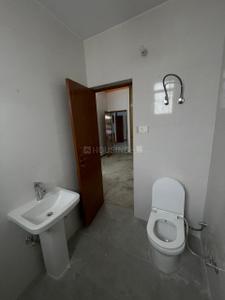 Bathroom Image of 1400 Sq.ft 2 BHK Builder Floor for rent in Swatantra Indraprastha Apartments, Sector 32 Faridabad for Rs. 20000