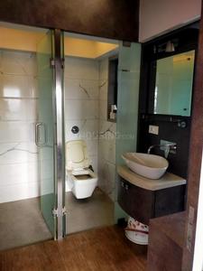 Bathroom Image of 1000 Sq.ft 3 BHK Apartment / Flat for rent in Vile Parle East Mumbai for Rs. 145000