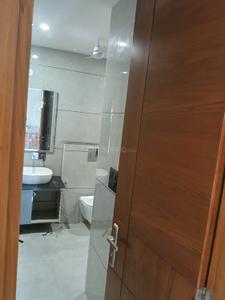 Bathroom Image of 1750 Sq.ft 3 BHK Builder Floor for rent in Sector 47 Gurgaon for Rs. 70000