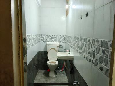 Bathroom Image of 1500 Sq.ft 3 BHK Apartment / Flat for sale in Gurukul Ahmedabad for Rs. 15000000