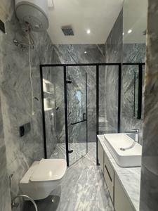 Bathroom Image of 2100 Sq.ft 3 BHK Builder Floor for sale in Defence Colony New Delhi for Rs. 100000000