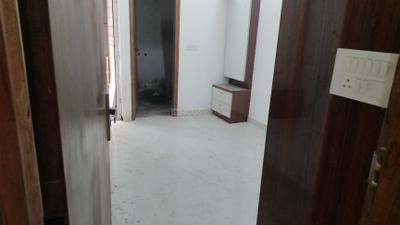 Bedroom Image of 1100 Sq.ft 2 BHK Apartment / Flat for sale in Sector 104 Noida for Rs. 3800000
