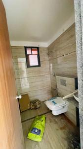 Bathroom Image of 1100 Sq.ft 3 BHK Apartment / Flat for rent in Shravan Orian, New Alkapuri Vadodara for Rs. 30000