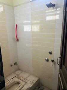 Bathroom Image of 880 Sq.ft 2 BHK Apartment / Flat for rent in Mahalakshmi Nagar Indore for Rs. 18000