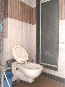 Common Bathroom Image of 600 Sq.ft 1 BHK Apartment / Flat for rent in Keytech Ashok Smruti, Kasarvadavali Thane for Rs. 17000