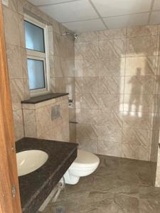 Bathroom Image of 2158 Sq.ft 4 BHK Apartment / Flat for sale in Experion Capital, Gomti Nagar Lucknow for Rs. 23500000