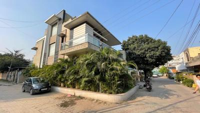 Image of 5050 Sq.ft 7 BHK Independent House for sale in Gazipur, Zirakpur for Rs. 40000000