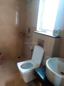 Bathroom Image of 1099 Sq.ft 2 BHK Apartment / Flat for rent in Rishita Manhattan, Gomti Nagar Extension Lucknow for Rs. 35000