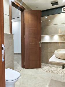Common Bathroom Image of 3600 Sq.ft 4 BHK Builder Floor for sale in Paramount Luxury Floors Sushant Lok 3 B Block, Sector 57 Gurgaon for Rs. 42000000