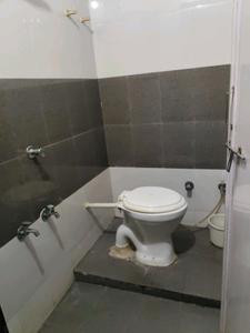 Common Bathroom Image of 2000 Sq.ft 3 BHK Apartment / Flat for rent in Ramdev Nagar Ahmedabad for Rs. 45000