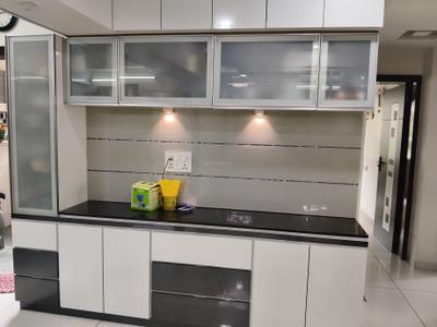 Kitchen Image of 1998 Sq.ft 3 BHK Apartment / Flat for sale in Paldi Ahmedabad for Rs. 19000000