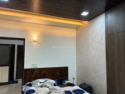 Bedroom Image of 3200 Sq.ft 4 BHK Builder Floor for rent in Panchsheel Park New Delhi for Rs. 250000