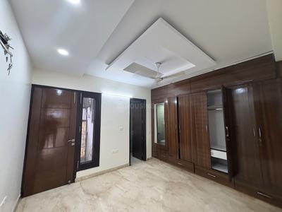 Bedroom Image of 2000 Sq.ft 3 BHK Builder Floor for rent in Kirti Nagar New Delhi for Rs. 65000
