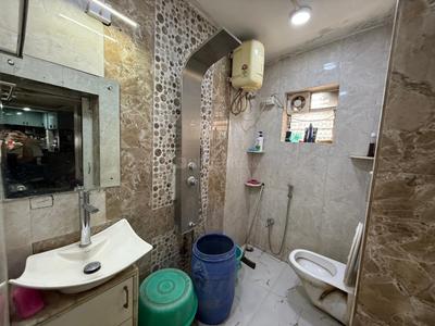 Bathroom Image of 869 Sq.ft 2 BHK Independent House for sale in Entally Kolkata for Rs. 7800000