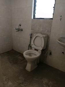 Common Bathroom Image of 1050 Sq.ft 2 BHK Apartment / Flat for sale in Kolte Patil Margosa Heights, Mohammed Wadi Pune for Rs. 5500000