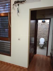 Bedroom Image of 1400 Sq.ft 5 BHK Independent House for sale in Sector 15 Noida for Rs. 40000000