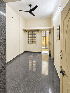 Bedroom Image of 600 Sq.ft 1 BHK Independent House for rent in Benson Town Bengaluru for Rs. 12000