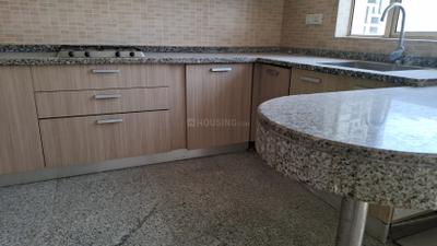 Kitchen Image of 1820 Sq.ft 3 BHK Apartment / Flat for rent in Raheja Vedaanta, Sector 108 Gurgaon for Rs. 33000