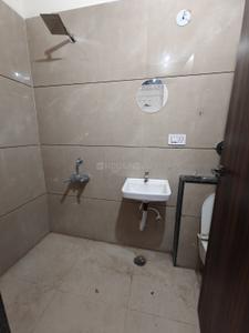 Bathroom Image of 950 Sq.ft 2 BHK Apartment / Flat for rent in Scheme No 140 Indore for Rs. 18000