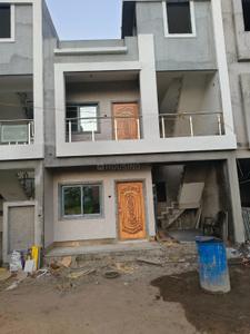 Image of 2000 Sq.ft 4 BHK Independent House for sale in Sai Dipak Residency, Udhna, Surat for Rs. 7000000