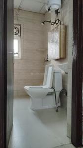 Bathroom Image of 500 Sq.ft 1 RK Apartment / Flat for rent in Ajnara Elements, Sector 137 Noida for Rs. 22500