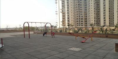 Image of 900 Sq.ft 2 BHK Apartment / Flat for sale in Nimbus Express Park View I, Chi V, Greater Noida for Rs. 6900000