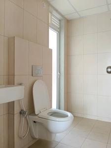 Common Bathroom Image of 730 Sq.ft 1.5 BHK Apartment / Flat for rent in Godrej Emerald, Thane West Thane for Rs. 25969