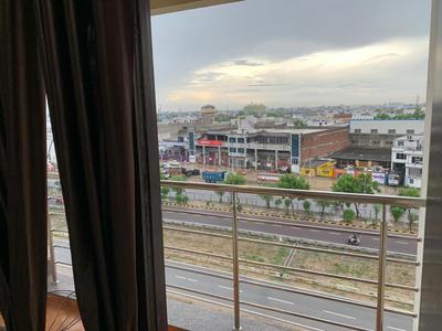 Balcony Image of 1750 Sq.ft 3 BHK Apartment / Flat for rent in Aarohan Crystel Link Apartment, Amausi Lucknow for Rs. 38000