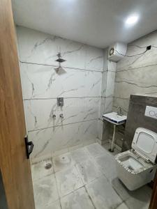 Image of 900 Sq.ft 3 BHK Builder Floor for rent in Uttam Nagar, New Delhi for Rs. 25084