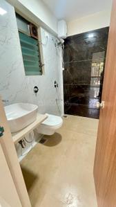 Bathroom Image of 550 Sq.ft 1 BHK Apartment / Flat for sale in Nirmiti Seasons, Mulund East Mumbai for Rs. 11500000