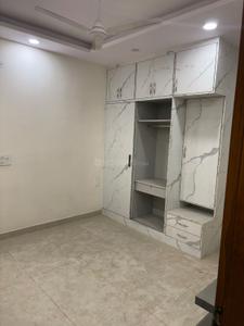 Bedroom Image of 1090 Sq.ft 3 BHK Builder Floor for sale in Laxmi Nagar New Delhi for Rs. 12900000