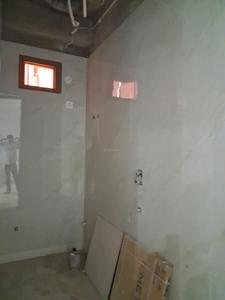 Common Bathroom Image of 1900 Sq.ft 4 BHK Apartment / Flat for sale in Malik Hindustan Apartment, Sector 104 Noida for Rs. 8100000