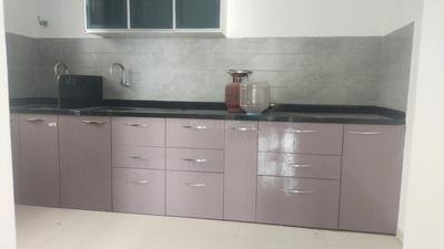 Kitchen Image of 850 Sq.ft 2 BHK Apartment / Flat for sale in Roshan Milestone, Tathawade Pune for Rs. 7700000