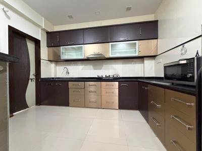 Kitchen Image of 3500 Sq.ft 4 BHK Apartment / Flat for rent in New Alkapuri Vadodara for Rs. 40000