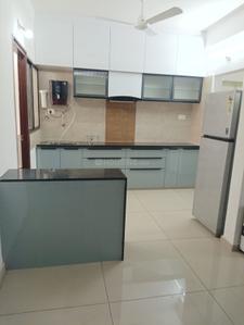Kitchen Image of 1705 Sq.ft 3 BHK Apartment / Flat for rent in Darshanam Central Park, Sayajiganj Vadodara for Rs. 45000