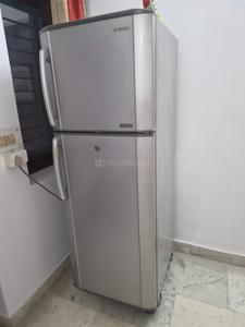 Kitchen Image of 1800 Sq.ft 2 BHK Builder Floor for rent in Eldeco II Lucknow for Rs. 20000