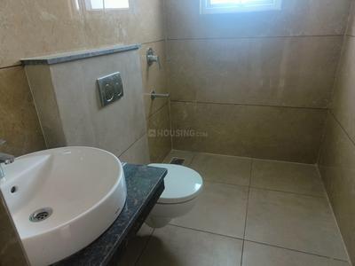 Bathroom Image of 1630 Sq.ft 3 BHK Apartment / Flat for rent in Nagla Zirakpur for Rs. 30000