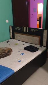 Bedroom Image of 900 Sq.ft 2 BHK Apartment / Flat for rent in Adani Pratham Phase 2, Vaishno Devi Circle Ahmedabad for Rs. 28000