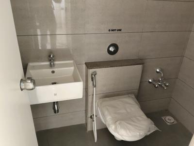 Common Bathroom Image of 750 Sq.ft 2 BHK Apartment / Flat for sale in Saanvi Nirman Solace, South Bopal Ahmedabad for Rs. 6500000