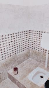 Bathroom Image of 900 Sq.ft 2 BHK Builder Floor for rent in Sahjanwa Gorakhpur for Rs. 5500