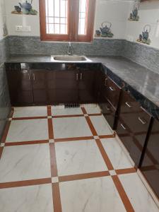 Kitchen Image of 850 Sq.ft 2 BHK Builder Floor for rent in Sector 63 A Noida for Rs. 23000