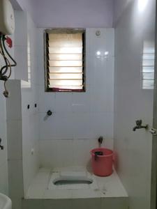 Common Bathroom Image of 800 Sq.ft 2 BHK Apartment / Flat for sale in Kasarvadavali Thane for Rs. 6700000