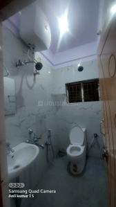 Bathroom Image of 725 Sq.ft 1 BHK Builder Floor for rent in Mahadevapura Bengaluru for Rs. 24000