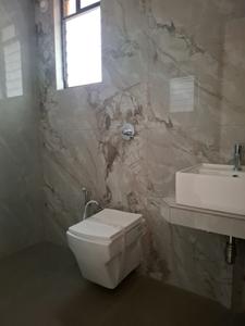 Common Bathroom Image of 950 Sq.ft 2 BHK Apartment / Flat for sale in Tharwani Palladian, Kharghar Navi Mumbai for Rs. 10500000
