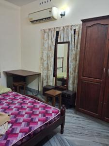 Bedroom Image of 1200 Sq.ft 2 BHK Independent House for rent in Vennala Kochi for Rs. 20000